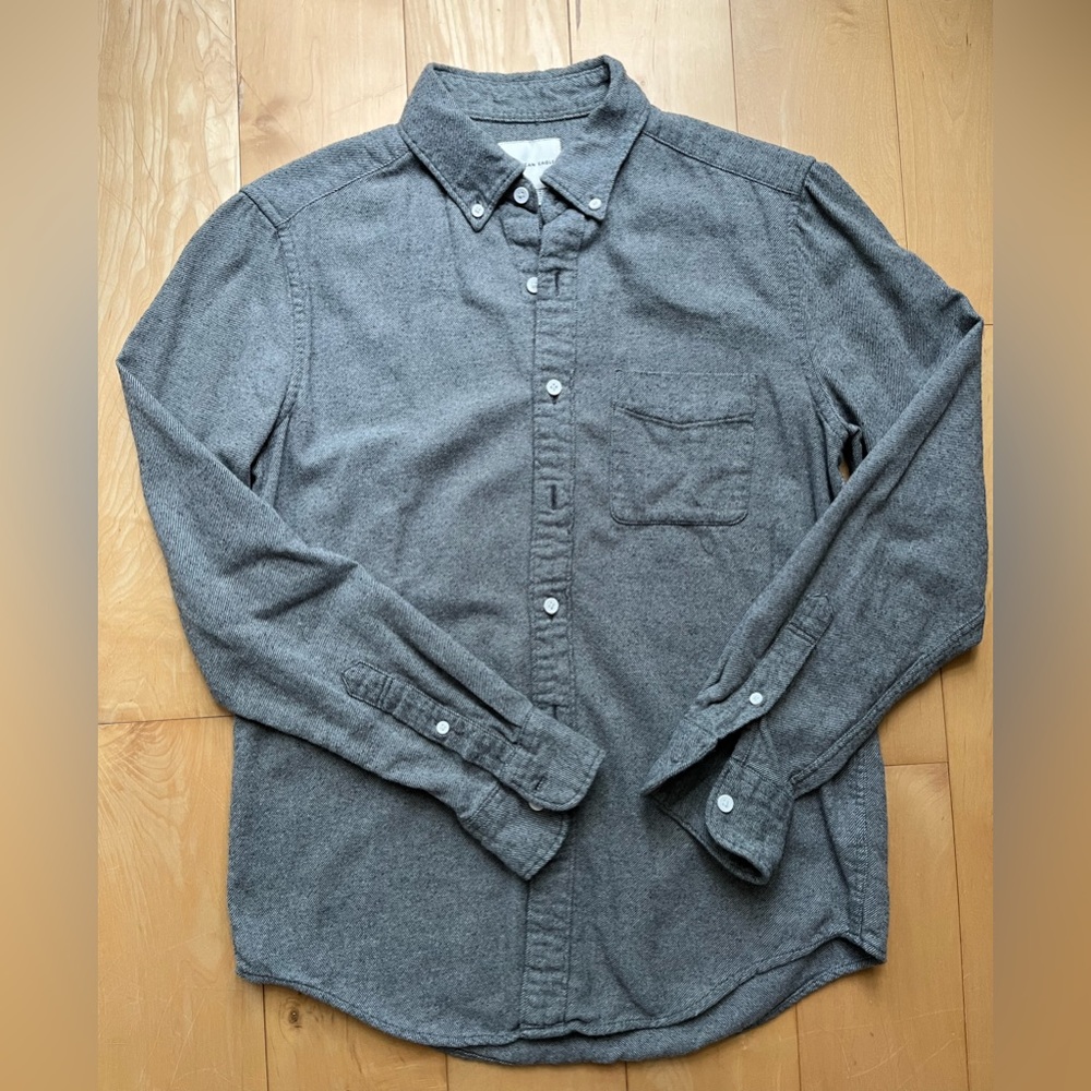 AEO Charcoal Gray Flannel - Men’s Small
